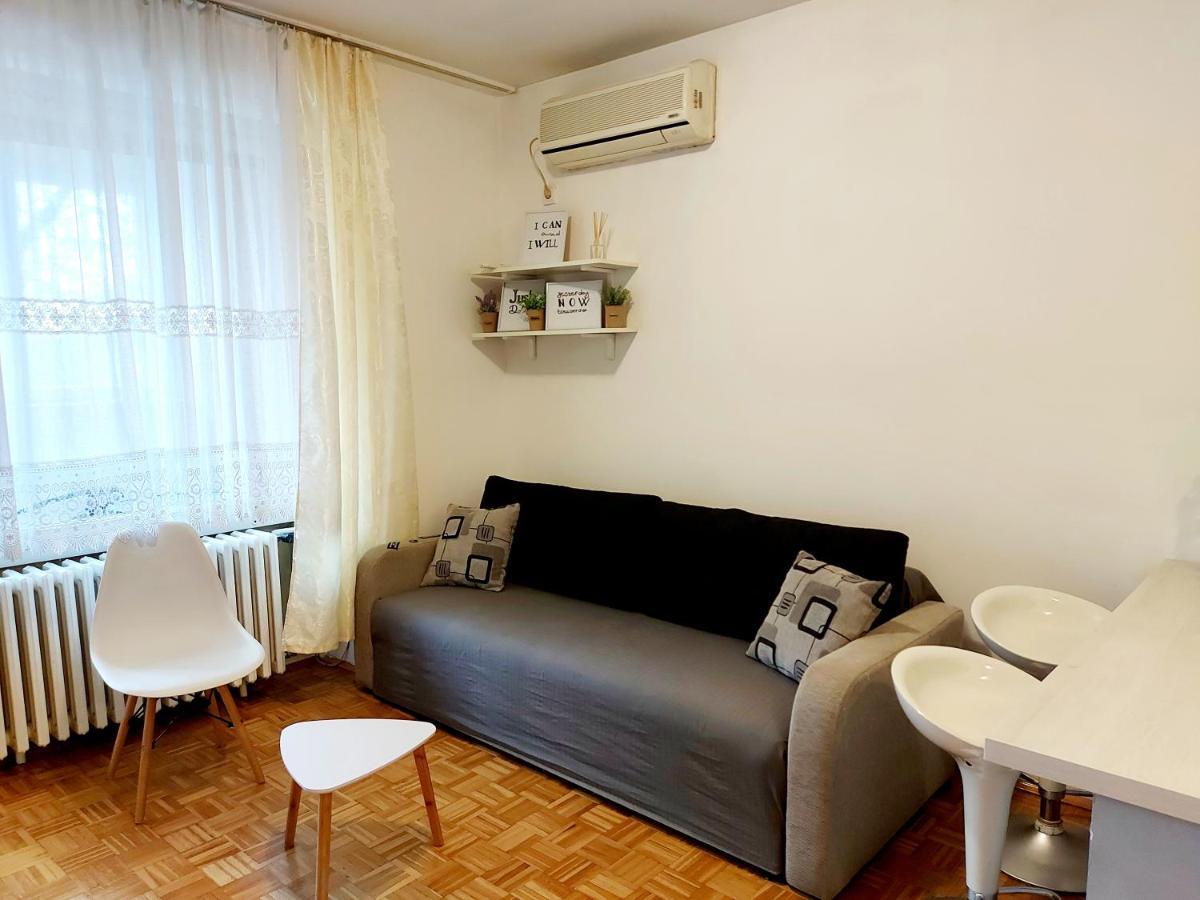 Red Brick Apartman Belgrád Kültér fotó